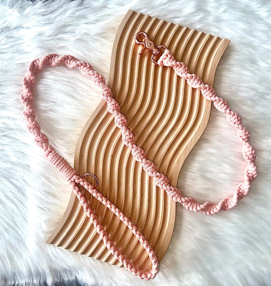 Misty Rose Spiral Leash